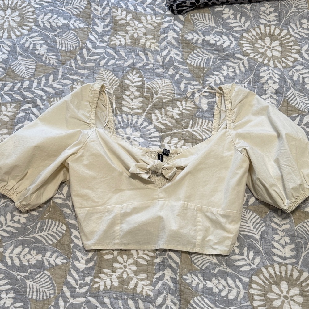 Vero Moda Elegant Cream Puff Sleeve Top